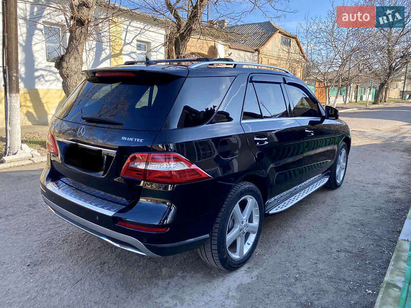 Внедорожник / Кроссовер Mercedes-Benz M-Class 2013 в Белгороде-Днестровском