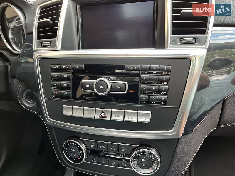 Внедорожник / Кроссовер Mercedes-Benz M-Class 2012 в Киеве