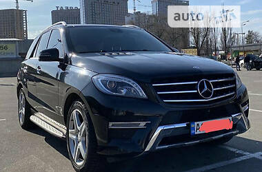 Позашляховик / Кросовер Mercedes-Benz M-Class 2014 в Києві