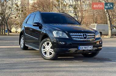 Внедорожник / Кроссовер Mercedes-Benz M-Class 2006 в 