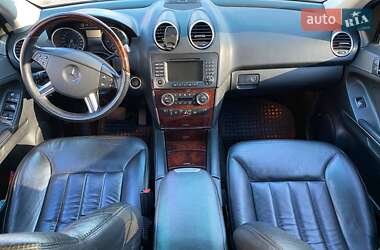 Внедорожник / Кроссовер Mercedes-Benz M-Class 2006 в 