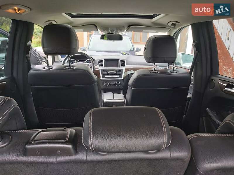 Внедорожник / Кроссовер Mercedes-Benz M-Class 2012 в Черновцах