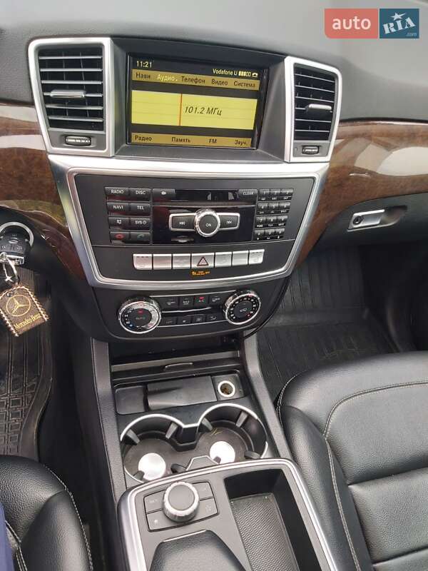 Внедорожник / Кроссовер Mercedes-Benz M-Class 2012 в Черновцах