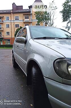 Внедорожник / Кроссовер Mercedes-Benz M-Class 2001 в Калуше