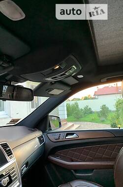 Внедорожник / Кроссовер Mercedes-Benz M-Class 2012 в 