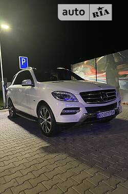 Позашляховик / Кросовер Mercedes-Benz M-Class 2012 в Мукачевому