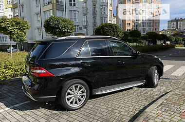 Позашляховик / Кросовер Mercedes-Benz M-Class 2013 в Івано-Франківську