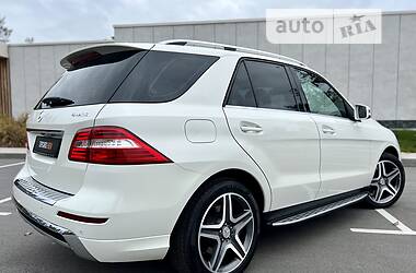 Внедорожник / Кроссовер Mercedes-Benz M-Class 2013 в Киеве