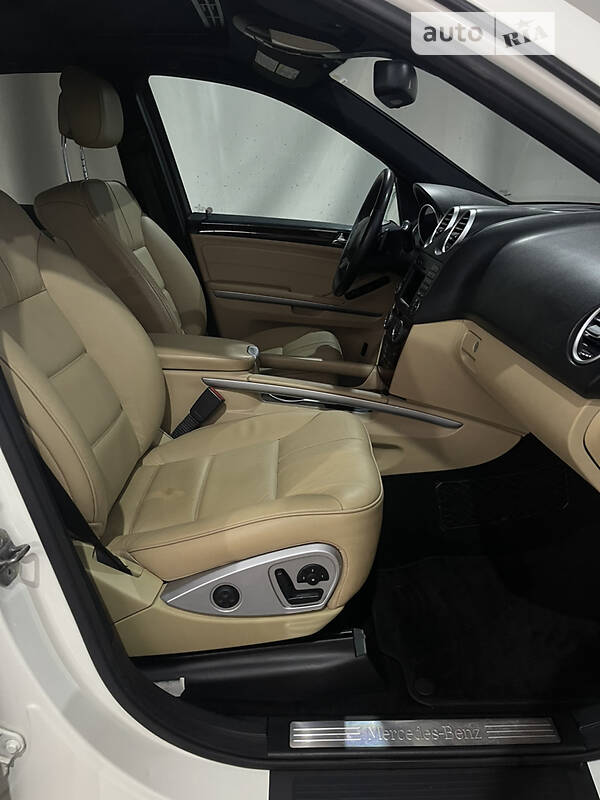 Позашляховик / Кросовер Mercedes-Benz M-Class 2010 в Тернополі фото 16 Позашляховик / Кросовер Mercedes-Benz M-Class 2010 в Тернополі