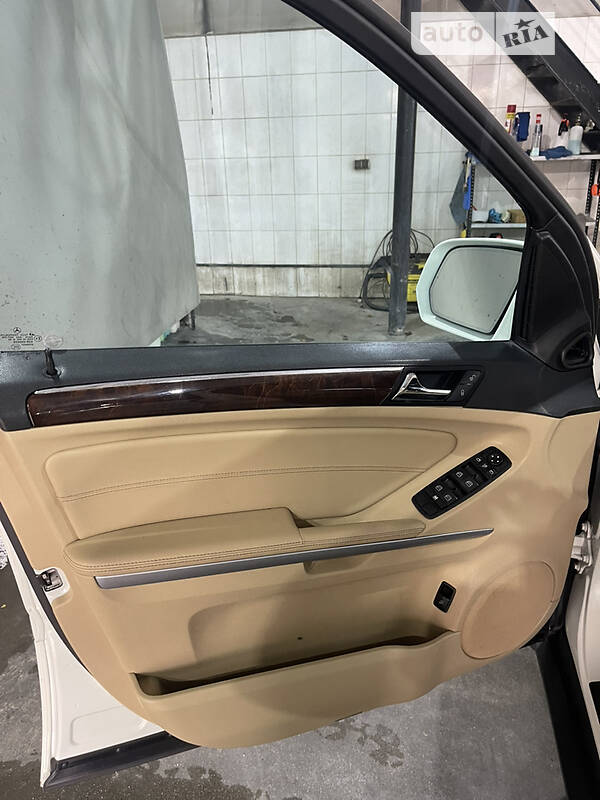 Позашляховик / Кросовер Mercedes-Benz M-Class 2010 в Тернополі фото 18 Позашляховик / Кросовер Mercedes-Benz M-Class 2010 в Тернополі