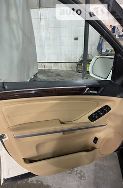 Внедорожник / Кроссовер Mercedes-Benz M-Class 2010 в 