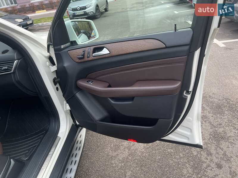 Внедорожник / Кроссовер Mercedes-Benz M-Class 2012 в Киеве