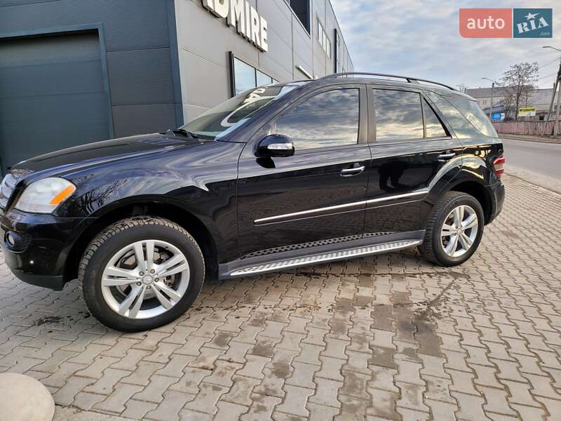 Внедорожник / Кроссовер Mercedes-Benz M-Class 2008 в Черновцах