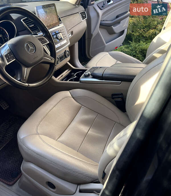 Внедорожник / Кроссовер Mercedes-Benz M-Class 2012 в Хмельнике