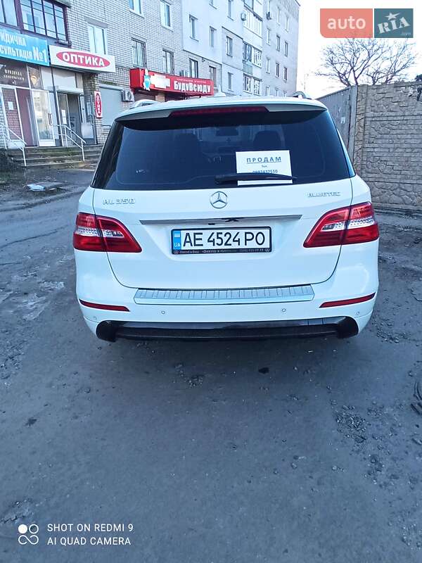 Позашляховик / Кросовер Mercedes-Benz M-Class 2011 в Новомосковську