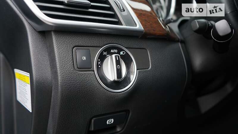 Внедорожник / Кроссовер Mercedes-Benz M-Class 2012 в Львове