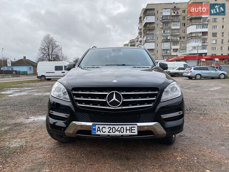 Mercedes-Benz M-Class 2011