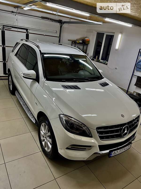 Внедорожник / Кроссовер Mercedes-Benz M-Class 2012 в Тячеве