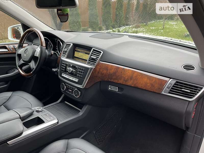 Внедорожник / Кроссовер Mercedes-Benz M-Class 2012 в Тячеве