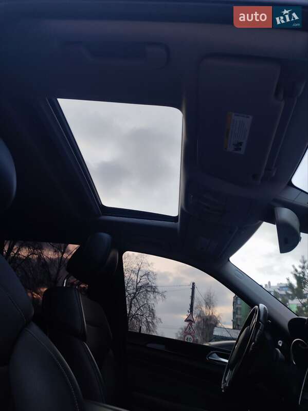 Внедорожник / Кроссовер Mercedes-Benz M-Class 2014 в Киеве