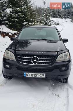 Внедорожник / Кроссовер Mercedes-Benz M-Class 2006 в 