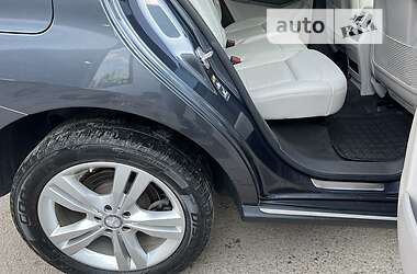 Внедорожник / Кроссовер Mercedes-Benz M-Class 2012 в 