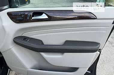 Внедорожник / Кроссовер Mercedes-Benz M-Class 2012 в 