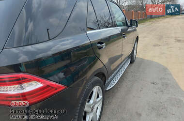 Внедорожник / Кроссовер Mercedes-Benz M-Class 2011 в 