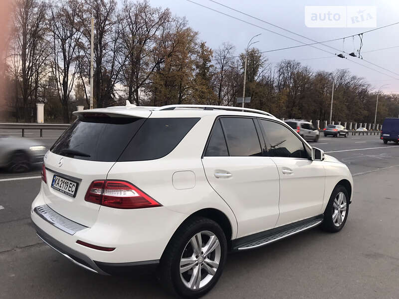 Внедорожник / Кроссовер Mercedes-Benz M-Class 2012 в Киеве