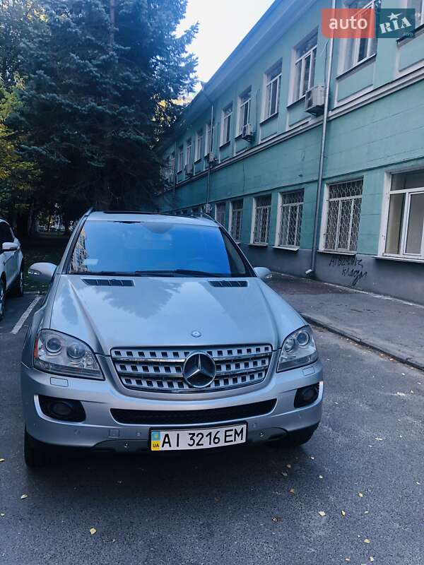 Внедорожник / Кроссовер Mercedes-Benz M-Class 2008 в Киеве