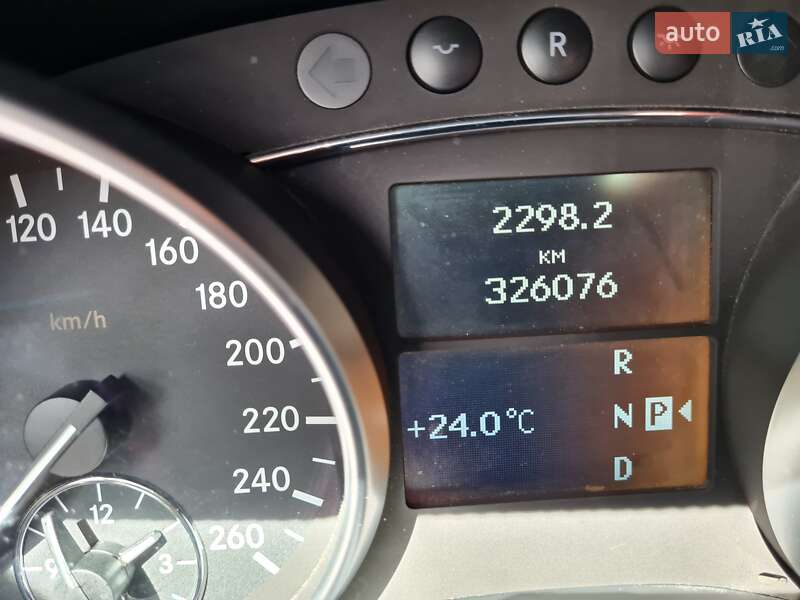 Внедорожник / Кроссовер Mercedes-Benz M-Class 2011 в Боярке