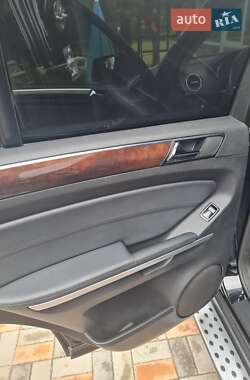 Внедорожник / Кроссовер Mercedes-Benz M-Class 2011 в 