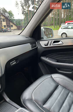 Внедорожник / Кроссовер Mercedes-Benz M-Class 2011 в 