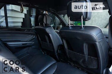Позашляховик / Кросовер Mercedes-Benz M-Class 2011 в 