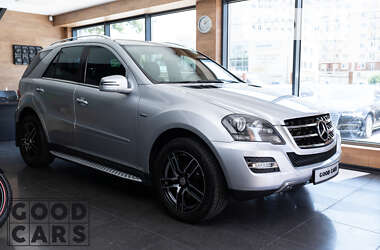 Позашляховик / Кросовер Mercedes-Benz M-Class 2011 в 