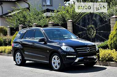 Внедорожник / Кроссовер Mercedes-Benz M-Class 2011 в 
