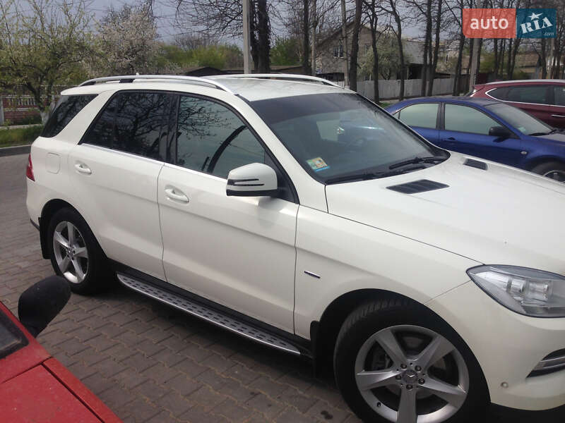 Mercedes-Benz M-Class 2012