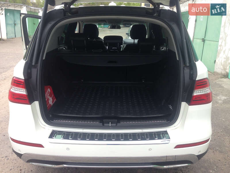 Позашляховик / Кросовер Mercedes-Benz M-Class 2012 в Ізмаїлі