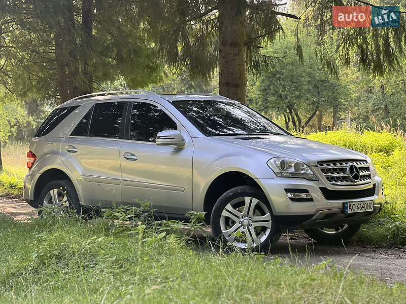 Внедорожник / Кроссовер Mercedes-Benz M-Class 2010 в Межгорье фото 9 Внедорожник / Кроссовер Mercedes-Benz M-Class 2010 в Межгорье