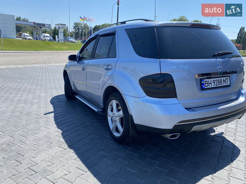 Внедорожник / Кроссовер Mercedes-Benz M-Class 2006 в Одессе