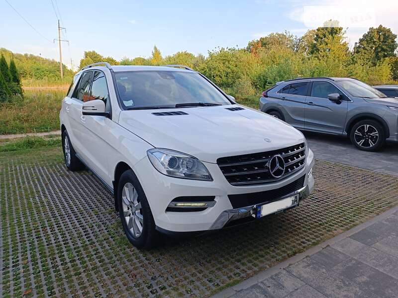 Внедорожник / Кроссовер Mercedes-Benz M-Class 2013 в 