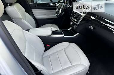 Позашляховик / Кросовер Mercedes-Benz M-Class 2015 в 