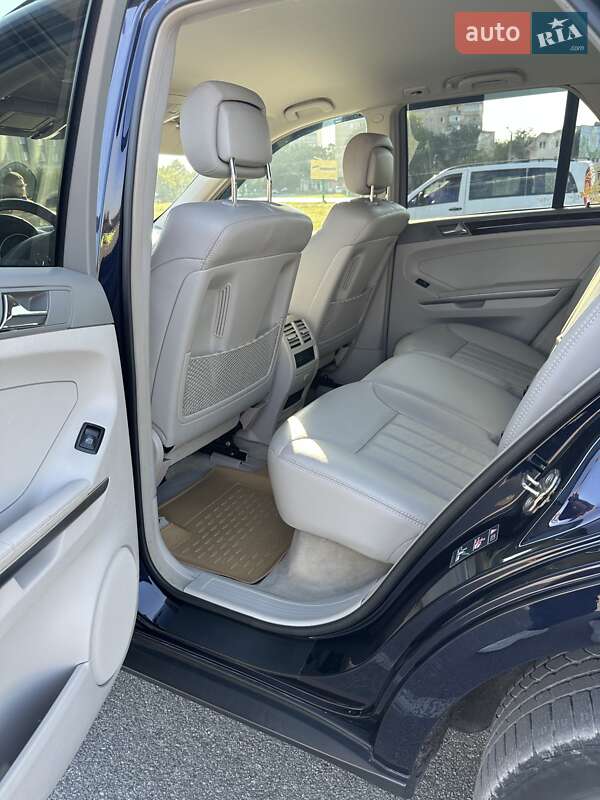 Внедорожник / Кроссовер Mercedes-Benz M-Class 2007 в Каменец-Подольском