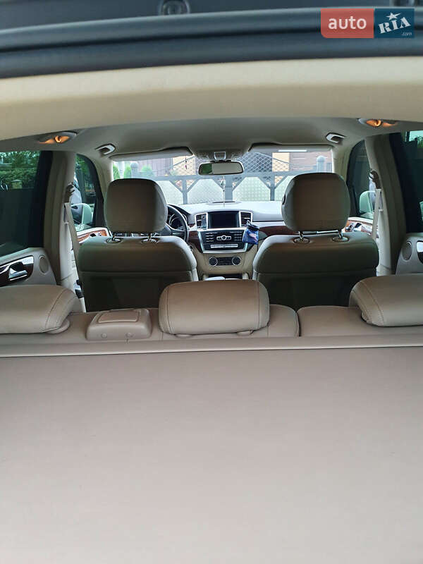 Позашляховик / Кросовер Mercedes-Benz M-Class 2012 в Сторожинці