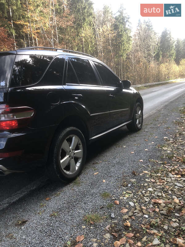 Позашляховик / Кросовер Mercedes-Benz M-Class 2008 в Буковеле