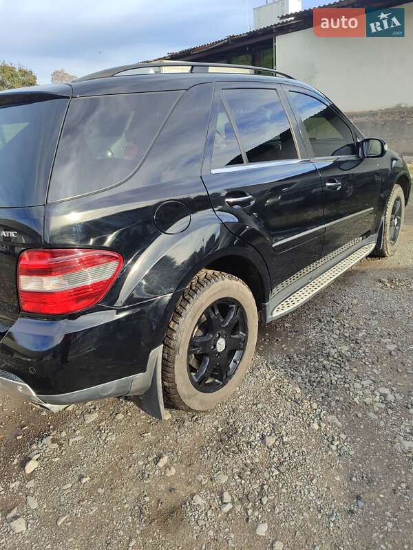 Внедорожник / Кроссовер Mercedes-Benz M-Class 2007 в Ужгороде