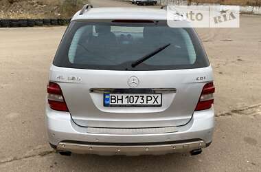 Позашляховик / Кросовер Mercedes-Benz M-Class 2005 в Одесі