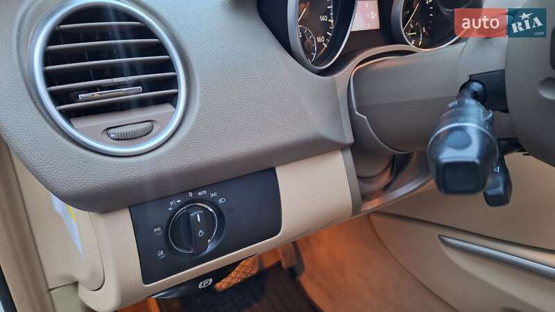 Внедорожник / Кроссовер Mercedes-Benz M-Class 2010 в Черновцах