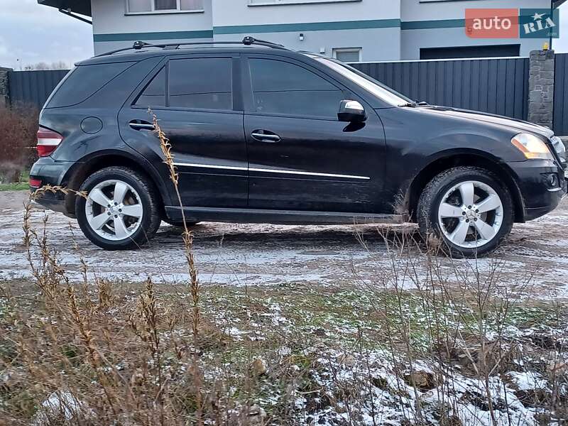 Внедорожник / Кроссовер Mercedes-Benz M-Class 2008 в Киеве
