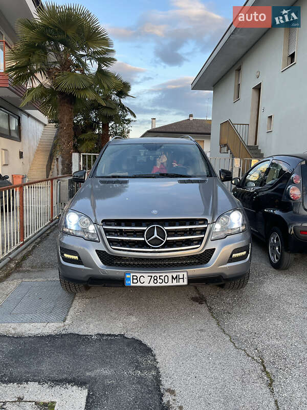 Внедорожник / Кроссовер Mercedes-Benz M-Class 2011 в Бродах